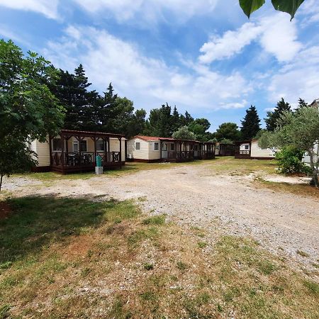 Hotel Kamp Rujno Starigrad Paklenica Esterno foto